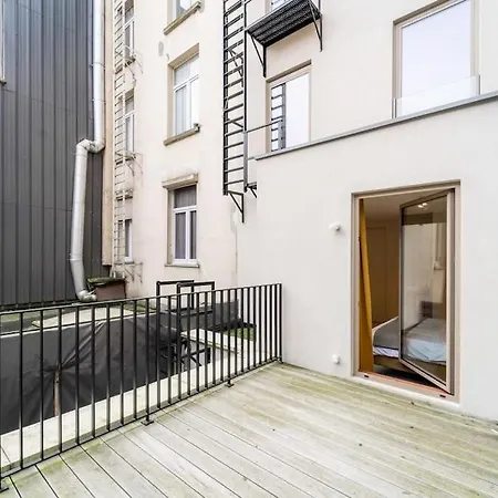 Chic 2-bedroom Haven In Apartment