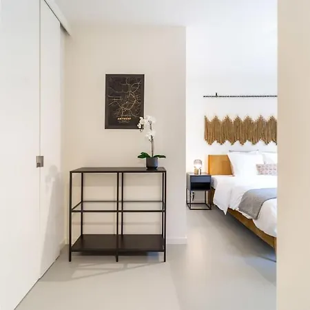 Chic 2-bedroom Haven In Apartment *