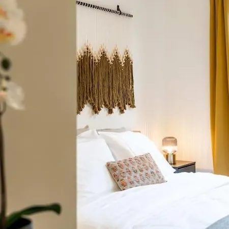 Chic 2-bedroom Haven In Apartment