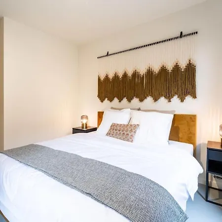 Chic 2-bedroom Haven In Apartment *
