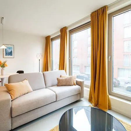 Chic 2-bedroom Haven In Апартаменты Антверпен